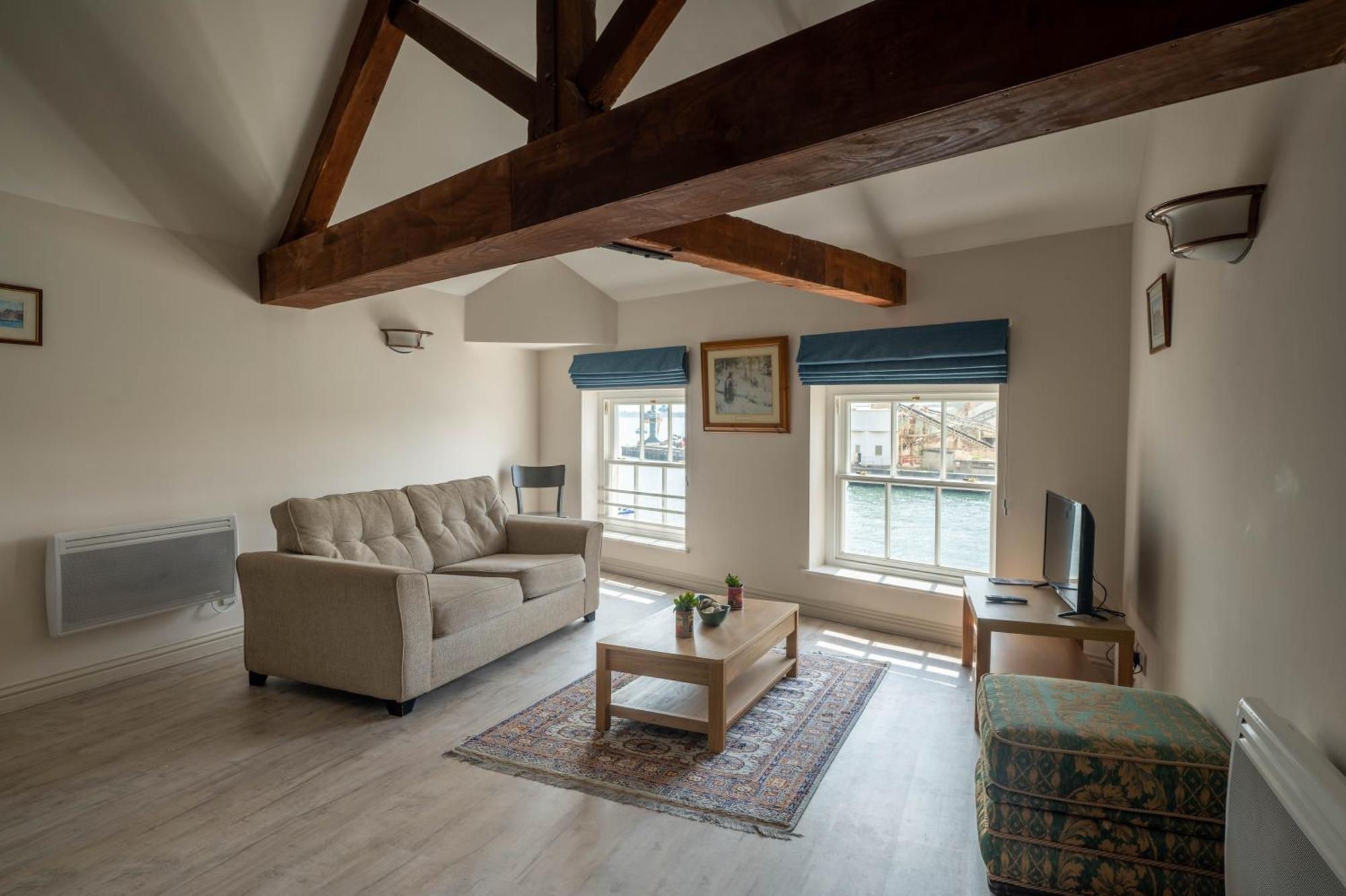 The Old Custom House Apartman Poole Kültér fotó