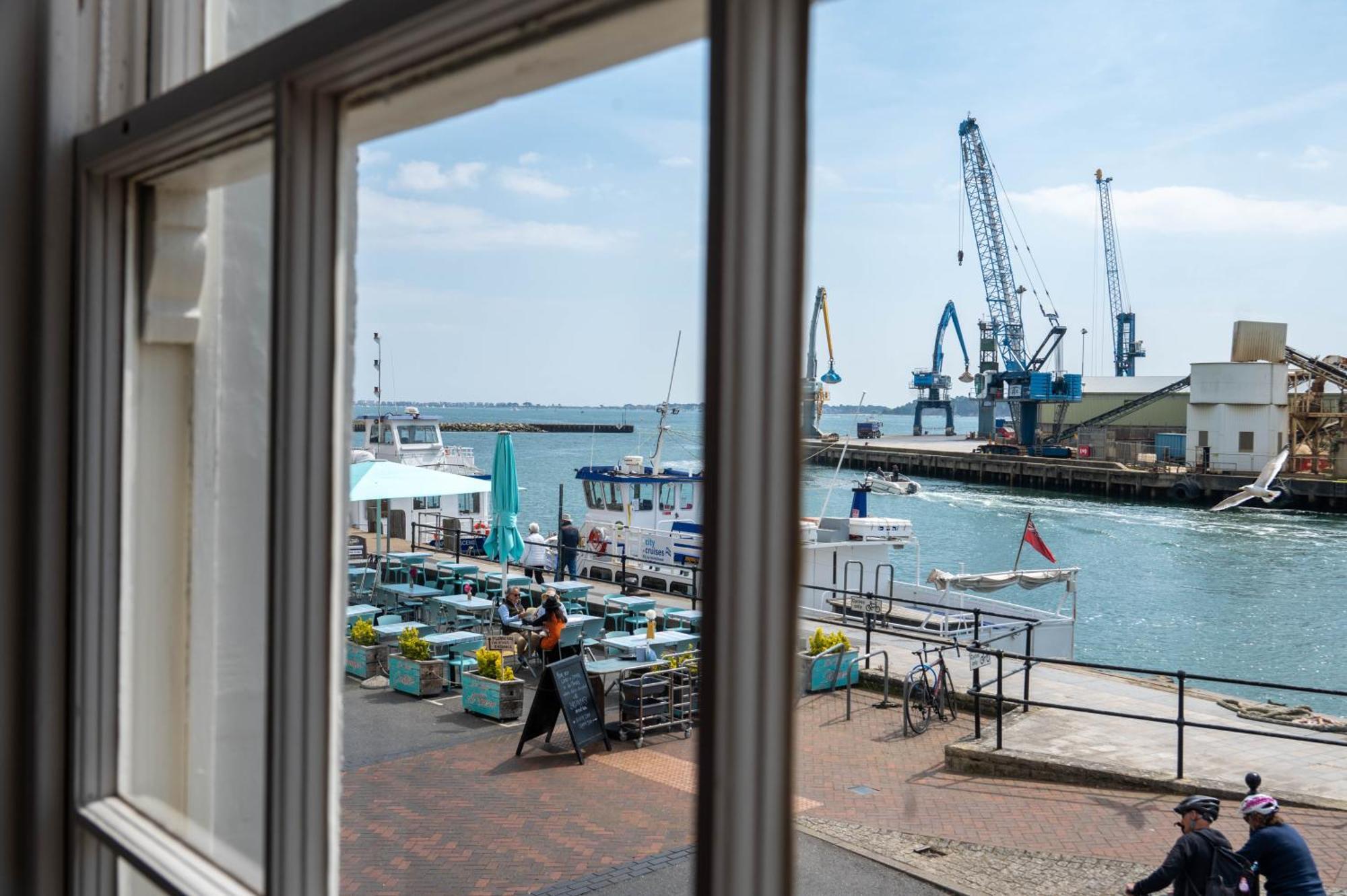 The Old Custom House Apartman Poole Kültér fotó